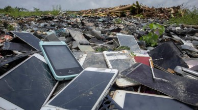 5.3 milyar cep telefonu çöpe gidecek