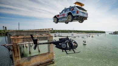Travis Pastrana'dan 862 beygirlik 1983 Subaru GL ile ağızları açık bırakan gösteri - VİDEO
