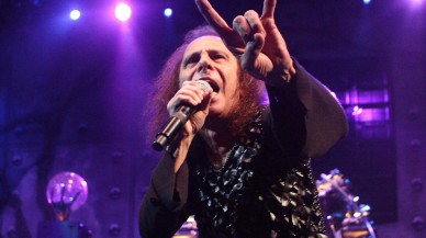 Rock müzik dinleyenlerin kel kalma olasılığı daha düşük