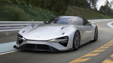 Lexus bir ilki gerçekleştiriyor: Hem elektrikli hem de manuel vites