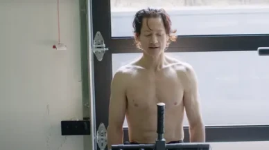 Biohacker,  18 yaşındaki gencin vücuduna sahip olmak için aylık 2 milyon dolar harcıyor