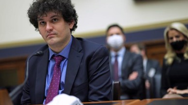 Savcılar,  FTX kurucusu Sam Bankman-Fried'ın internet kullanımını sınırlanmasını istedi!