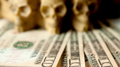 Parayı eldivenle tutmak şart oldu: Üzerinde yaşayan şeylere inanamayacaksınız