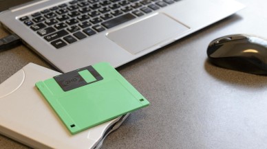 Japonya,  devlet işlerini yeni yeni dijitalleştiriyor! Disket kullanımına son veriliyor...