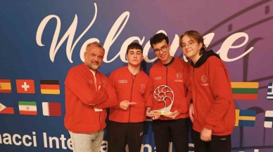 Selçuk Bayraktar’ın izinden giden gençler Roma’da dünya şampiyonu oldu