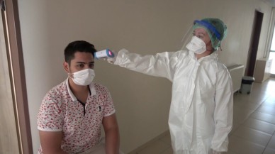 Bilim Kurulu üyesi,  vaka sayıları azalmazsa alınacak önlemleri açıkladı!