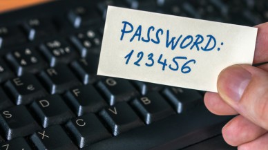 "Evcil hayvanlarınızın ismini şifreniz yapmayın"