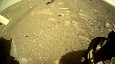 Mars helikopteri Ingenuity'den gelen ilk renkli fotoğraf!
