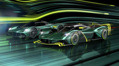 Yeni Aston Martin Valkyrie AMR Pro'nun göz kamaştıran görüntüleri