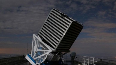 Gök bilimciler uzayda 'var olmaması gereken' Dev Yay keşfettiler