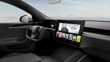 Yeni Tesla Model S Plaid'den kullanıcılarına,  PS5 seviyesinde oyun deneyimi!