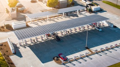 Tesla'dan ilginç atılım! Elon Musk restoran işine giriyor...