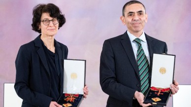 Uğur Şahin ve Özlem Türeci kanser ve MS aşısı için tarih verdi