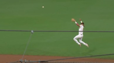 Oyunlardaki "çift zıplama" özelliği gerçek oldu! Canlı yayında...