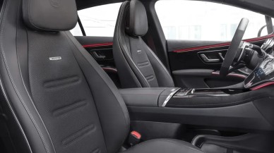 Mercedes-AMG,  ilk elektrikli modeli olan AMG EQS'i tanıttı