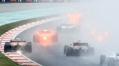 İstanbul'da kazanan Bottas! Verstappen şampiyonluk yarışında öne geçti