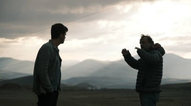 Kıvanç Tatlıtuğ'un başrolünde olduğu Netflix filminden yeni görüntüler!