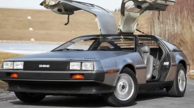 Geleceğe Dönüş efsanesi DeLorean geri döndü! 40 yıl sonra yenilendi...