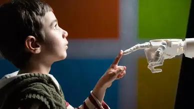 Microsoft’tan Yapay Zekâda Yön Değişikliği: Hümanist Süper Zekâ Geliyor