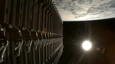 SpaceX'in Starlink Uydusu Yörüngeden Çıktı: Dünya'ya Doğru Düşüyor