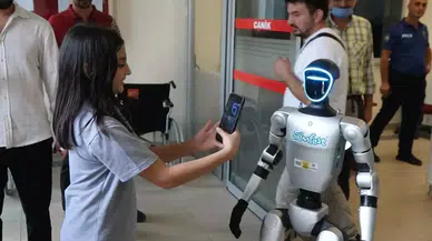 Samsun'da Yapay Zeka Festivali: Festman Robotuna Fahri Kimlik Verildi