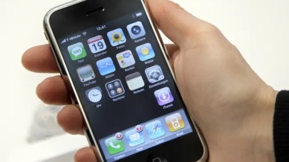 Bu eski iPhone 648.000 Türk Lirası'na satıldı!