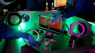 ABD'deki en güçlü lazer ilk kez ateşlenmeye hazırlanıyor - VİDEO