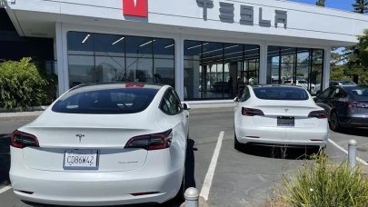 Tesla,  1 milyondan fazla aracını fabrikaya geri çağırabilir