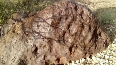 Dünya üzerinde hiç görülmemiş iki yeni mineral göktaşının içinde keşfedildi!