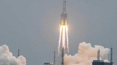 Çin'in roketi Dünya'ya düştü! İşte konumu...