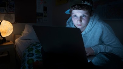 Geç uyumak gerçekten zararlı mı? Gençlerde ne gibi sorunlara yol açıyor?