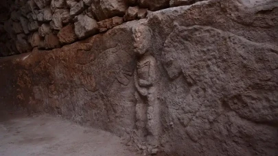 Göbekli Tepe yakınlarında bulundu: 11.000 yıllık duvar oyması tarihe geçti