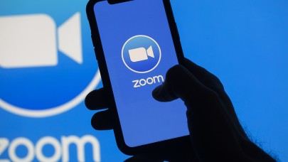 Zoom ve Google Meet gibi online toplantı uygulamaları sağlığı tehlikeye atıyor!