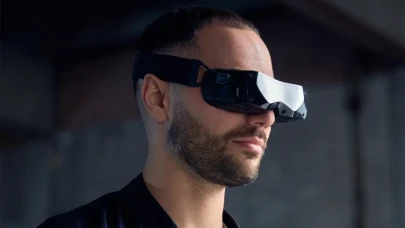 Dünyanın en küçük VR gözlüğü tanıtıldı!