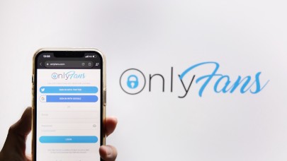 OnlyFans fenomeni,  annesinin erkek arkadaşının kendisine abone olduğunu söyledi!
