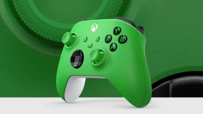Microsoft,  Xbox'ı Xbox yapan yeşili oyun kontrolörüne ekledi