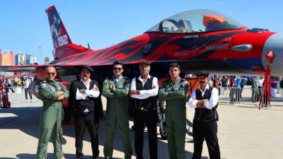 Yöresel kıyafetleriyle TEKNOFEST’te ilgi topluyorlar