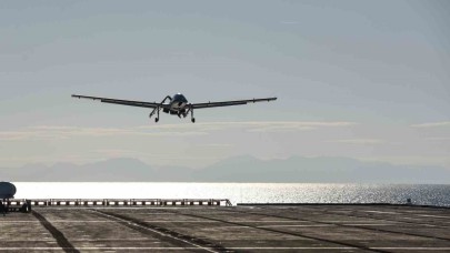 Bayraktar TB3 SİHA,  TCG Anadolu’ya iki kez daha başarıyla iniş kalkış gerçekleştirdi