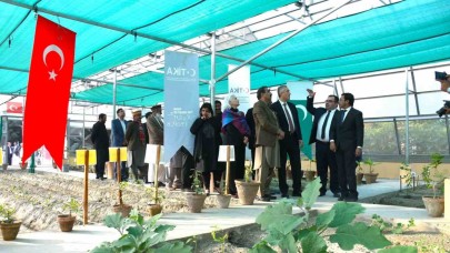 TİKA’dan Pakistan’a modern eğitim ve kontrol serası