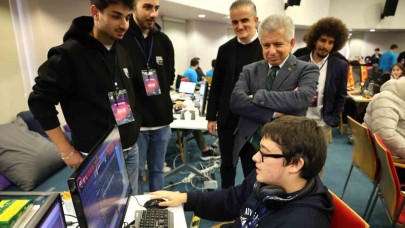 Liseliler ‘oyun geliştirmek’ için buluştu