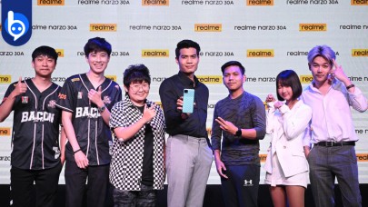 Realme yeni telefon tanıtımında iPhone kullanırken yakalandı...