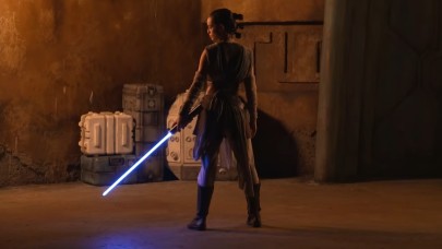 Disney 'gerçek' ışın kılıcını gösterdi! Tıpkı filmlerdeki gibi...