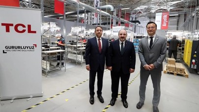 Bakan Varank'tan Türkiye'de üretime başlayan TCL'e ziyaret