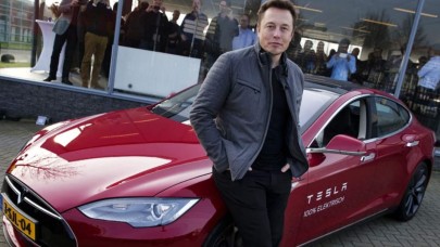 Tesla para basıyor! Gelirliyle rekor kırdı...