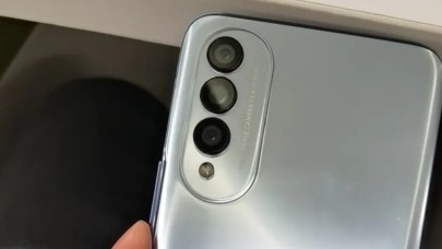 Honor X20'nin tasarımından ilk görüntü geldi