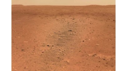 Çin'in keşif aracı Zhurong,  Kızıl Gezegen'den fotoğraflar gönderdi