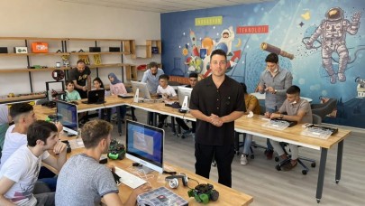 Ünlü YouTuber Enes Batur'dan alkışlanacak hareket