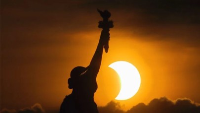 Ateş Çemberi adı verilen Güneş Tutulması gerçekleşti! İşte o muhteşem fotoğraflar...