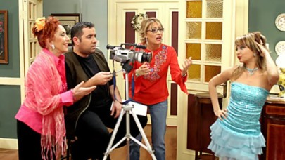 Sevilen dizi Avrupa Yakası'nın,  Exxen'e gelebileceği iddia ediliyor