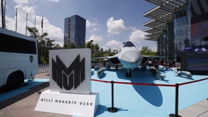 Milli Muharip Uçak,  2023'te hangardan çıkıyor! IDEF'te sergilendi...